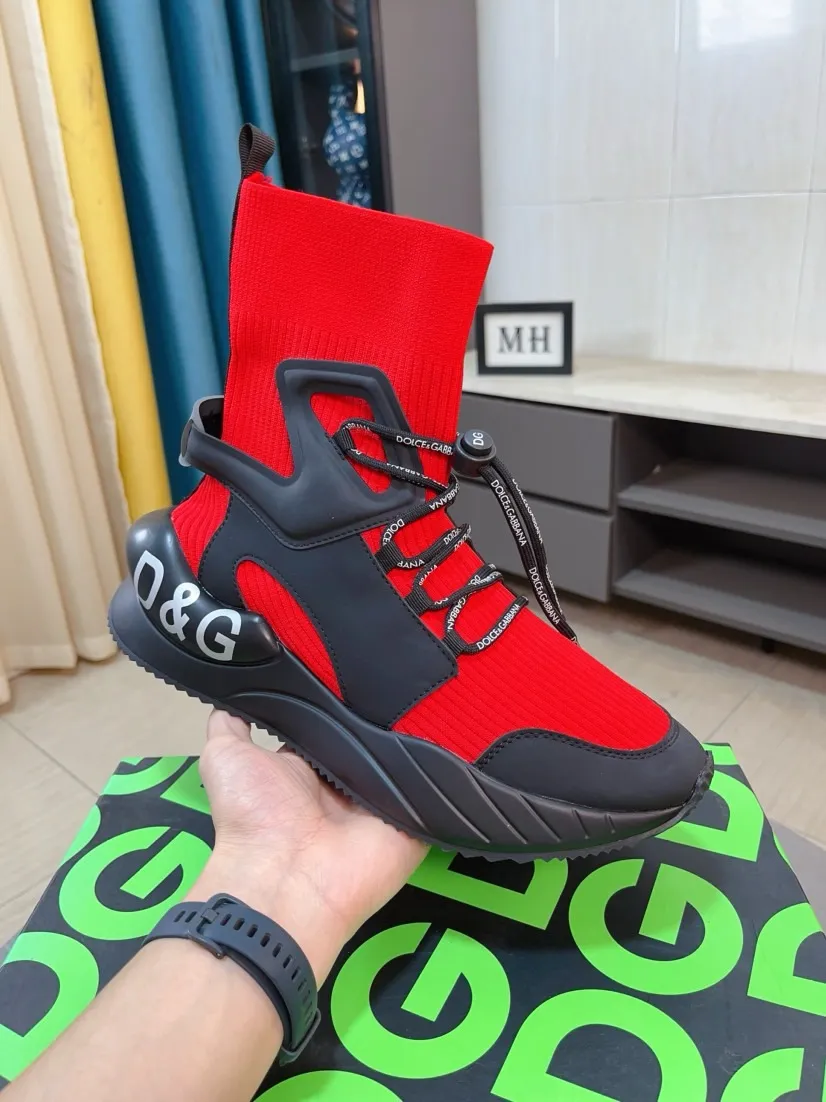 Men's shoes 💰440🌹🌹"Dolce & Gabbana DG" original imported fly woven splicing ➕ fly woven lining, light on the foot, comfortable, versatile, original special outsole 🔥favored by trendy men, welcome to compare quality 🔥exquisite luxury, super A level! Compared with the genuine product at the counter, the version is no worse at all! Code number 36-46